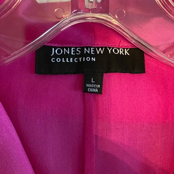 New with Tags 100% Silk Sash Tie Blouse by Jones New York Collection - Picture 3 of 5